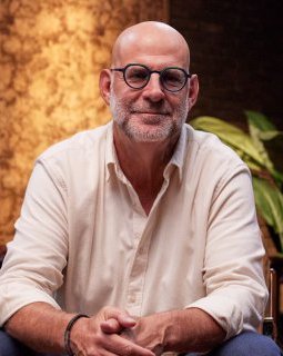 Alors que Sur tes traces cartonne, on a des nouvelles de la prochaine série tirée des romans d'Harlan Coben sur Netflix.