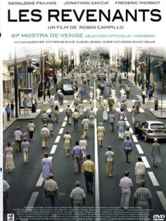 Au secours, les morts reviennent... Mais de manière plutôt cool. Retour sur le film culte Les Revenants. 