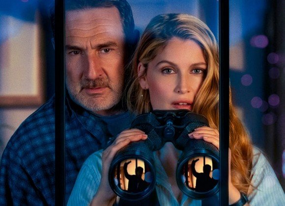 Et voici l’affiche et la bande-annonce du film Le Crime du troisième étage.