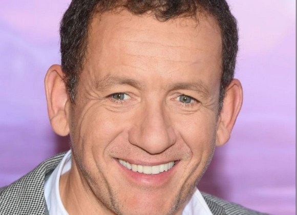 Dany Boon va traquer Klaus Barbie. 