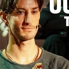 La bande-annonce de Gourou, le nouveau thriller avec Pierre Niney.