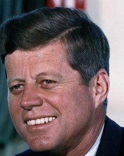 Barry Levinson sera-t-il le réalisateur d'Assassination ?