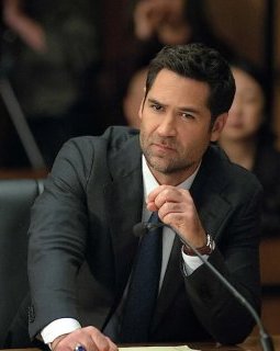 La Défense Lincoln propose en avant-première les premières minutes de la saison 4.