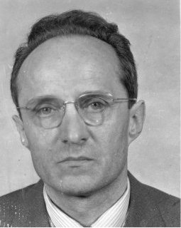 Aujourd'hui on revient sur l'histoire folle d'un des plus grands faussaires français, Ceslaw Bojarski. 