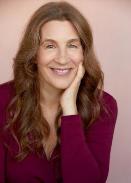 L'interrogatoire de Julie Marcil pour Une femme de calibre 